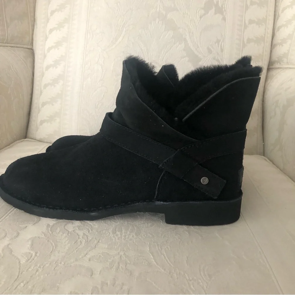 UGG zariyah short